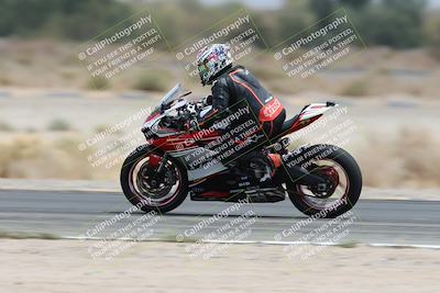 media/May-05-2025-Moto Forza (Mon) [[3c1838c5e5]]/2-B Group/Session 3 (Panning Test Turn 14 Inside)/